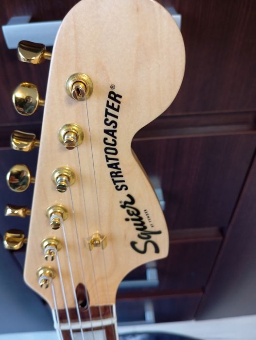 Squier 40 th annivetsary gold