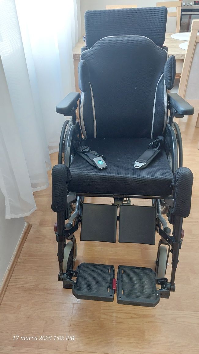 Wózek inwalidzki dla osoby dorosłej