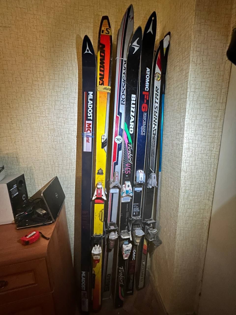 Лижі Salomon, Rossignol, Blizzard, Atomic, Mladost, Dynastar