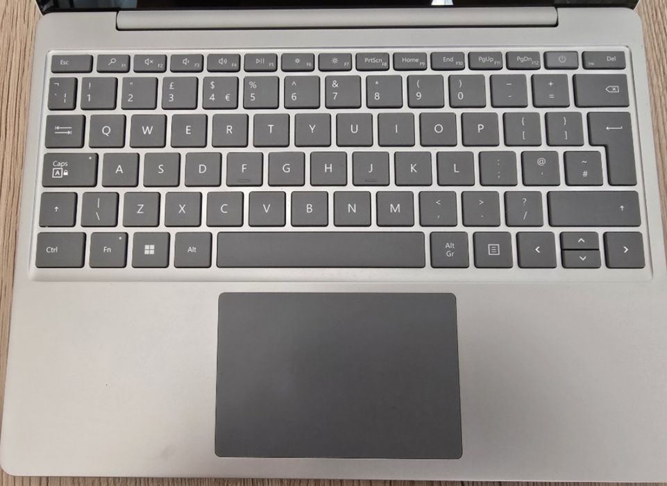 Laptop Microsoft Surface Go 2 12,4 " Intel Core i5 8 GB/256GB srebrny