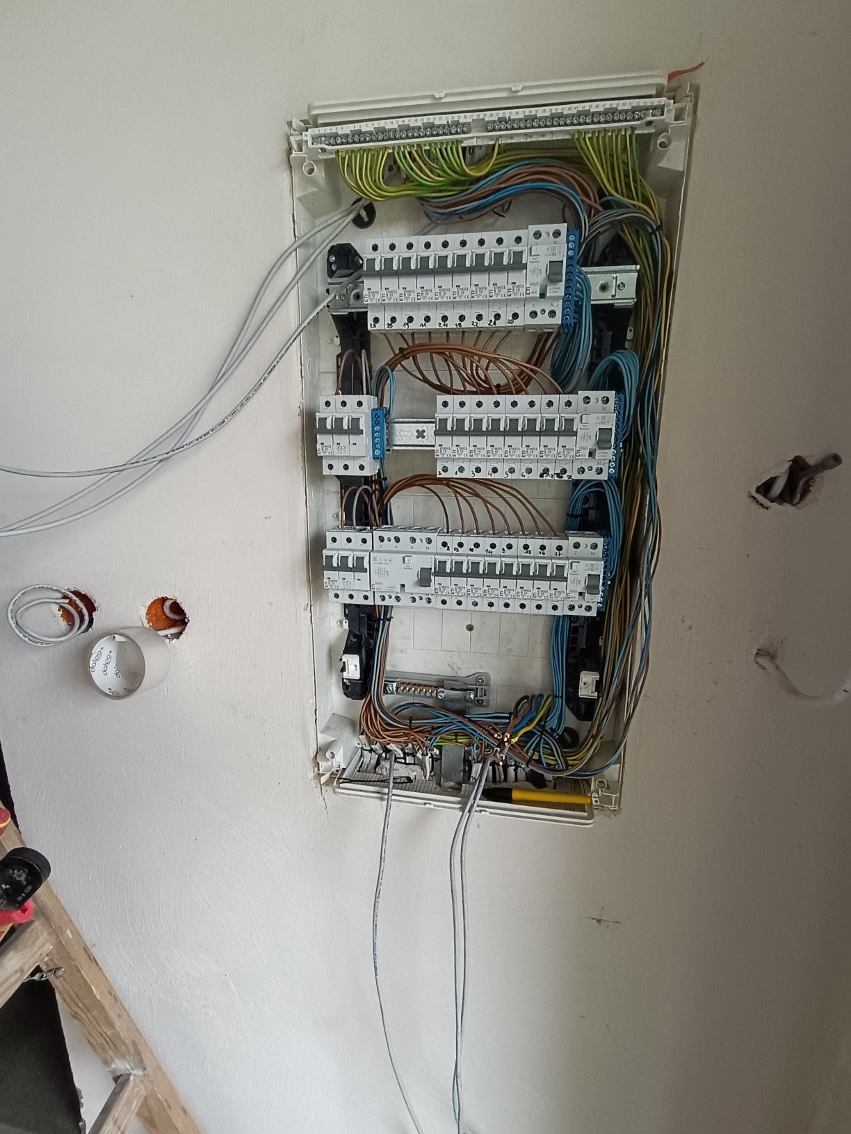 Instalacje elektryczne | Monitoring | Alarmy | Automatyka | Pomiary
