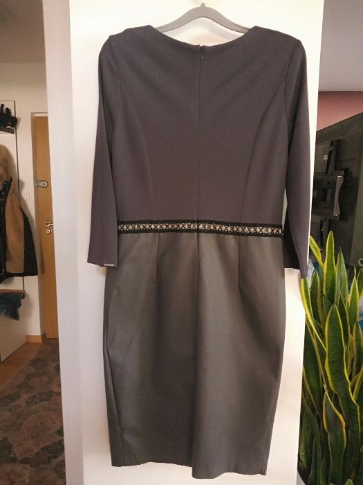 Nowa sukienka Feria z wbudowanym paskiem rozm. 40 bez metki %