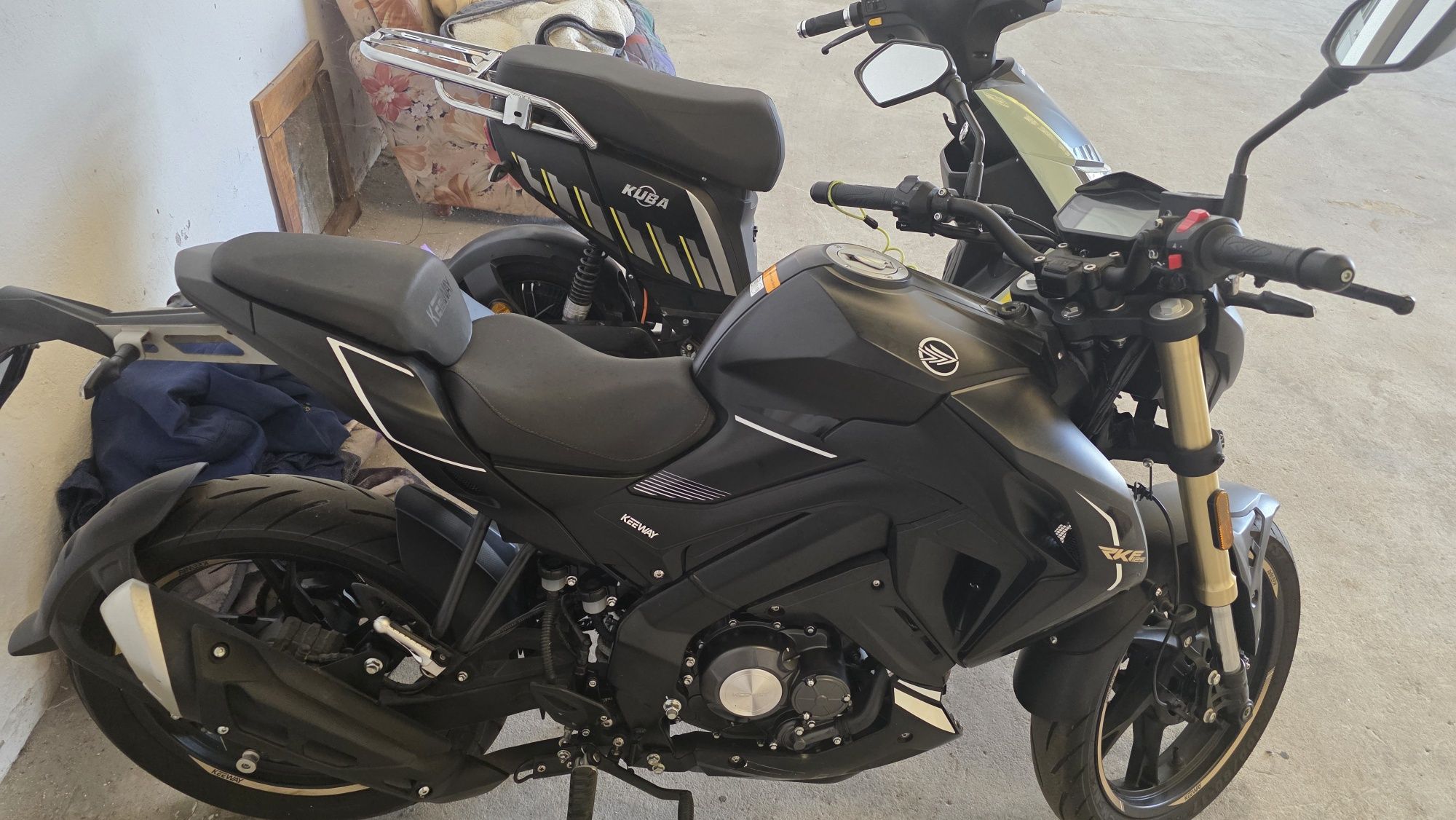 Vendo uma moto keeway rkf 125