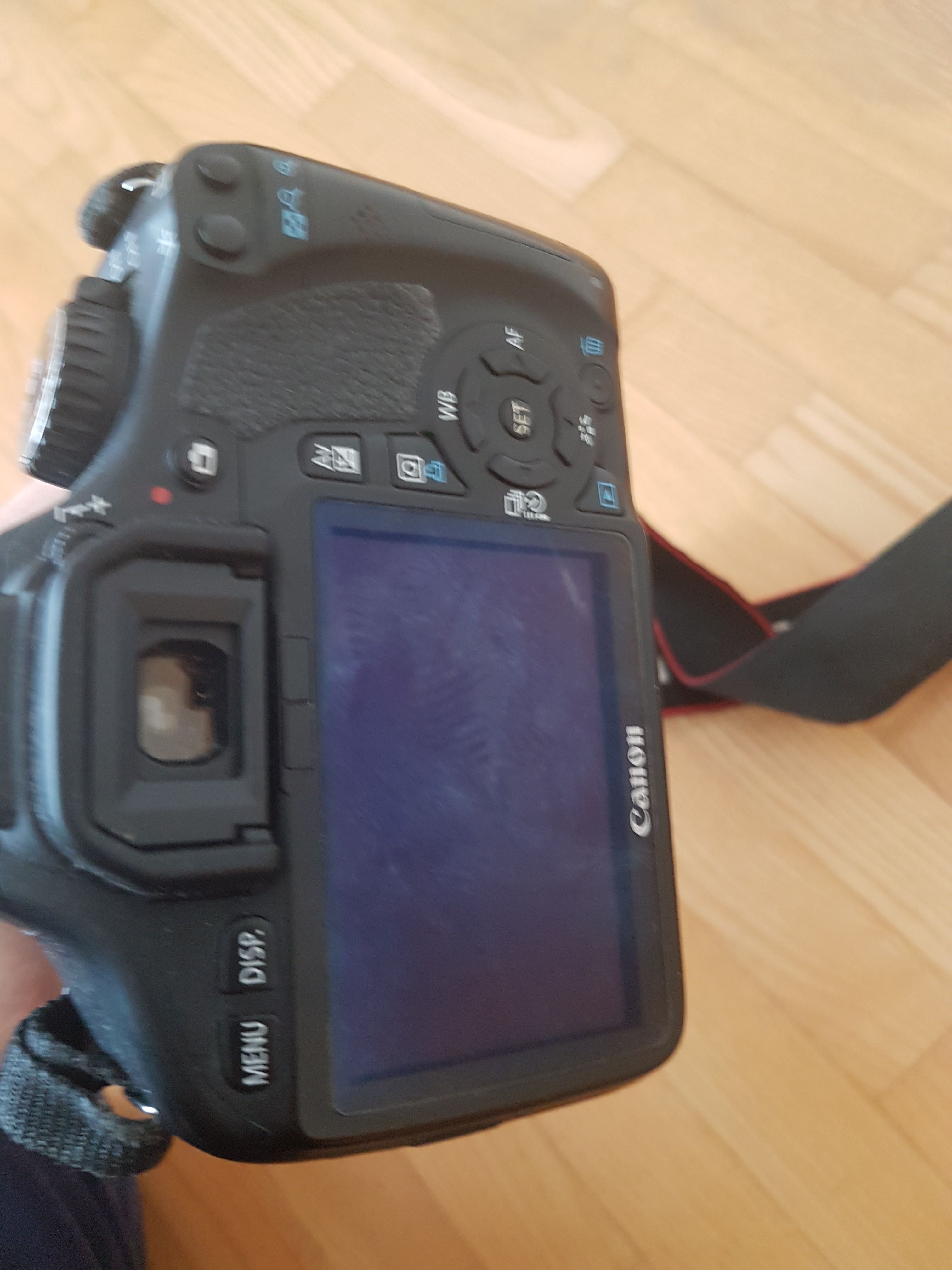 Canon Eos 550d EF S 18 135is Kit
