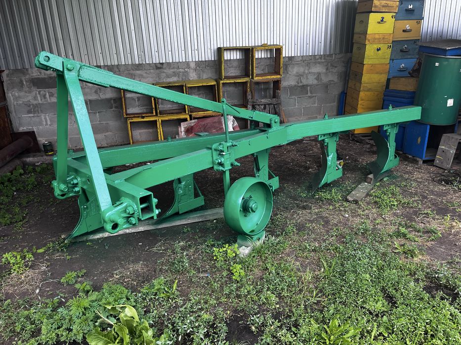 Продам плуг ПЛН-5-35