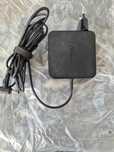 carregador asus 19V de 3,42A e 65W, conetor 5.5x2.5mm