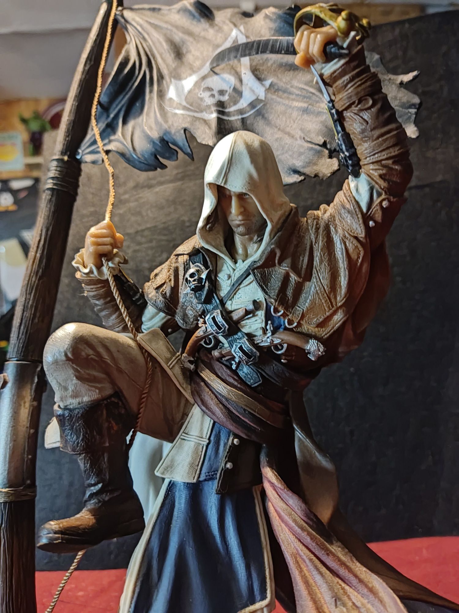 Estatueta de assassin creed IV