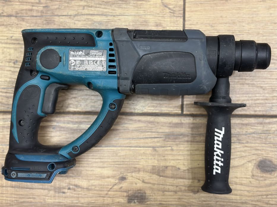 Młotowiertarka udarowa akumulatorowa Makita DHR202