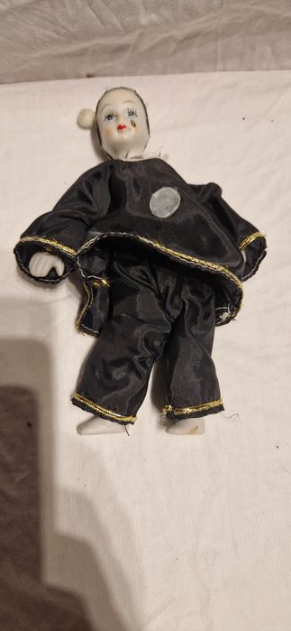 Porcelanowy Pierrot mała figurka vintage