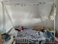 Cama de solteiro em ferro