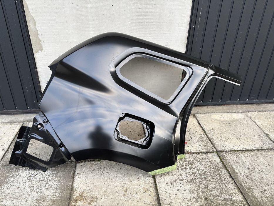 Dacia Duster II 2 17- błotnik prawy tył tylny poszycie błotnika tylne