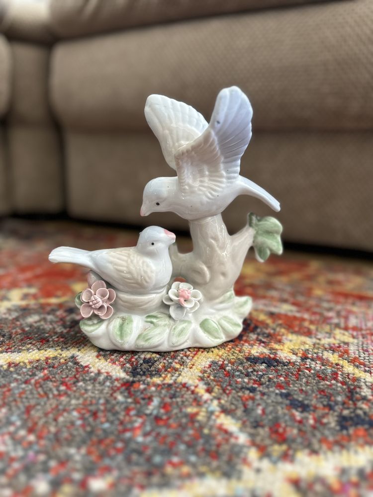 REZERWACJA Figurka porcelanowa ptaki gołębie dekoracja 54