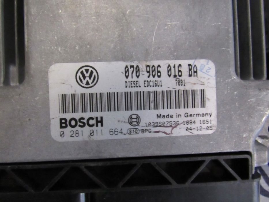 Блок управления двигателем т5 Блок управління двигуном Volkswagen T5