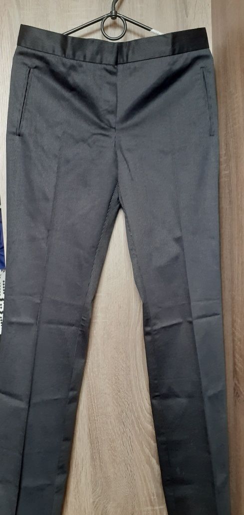 Новые брюки Mango р.38