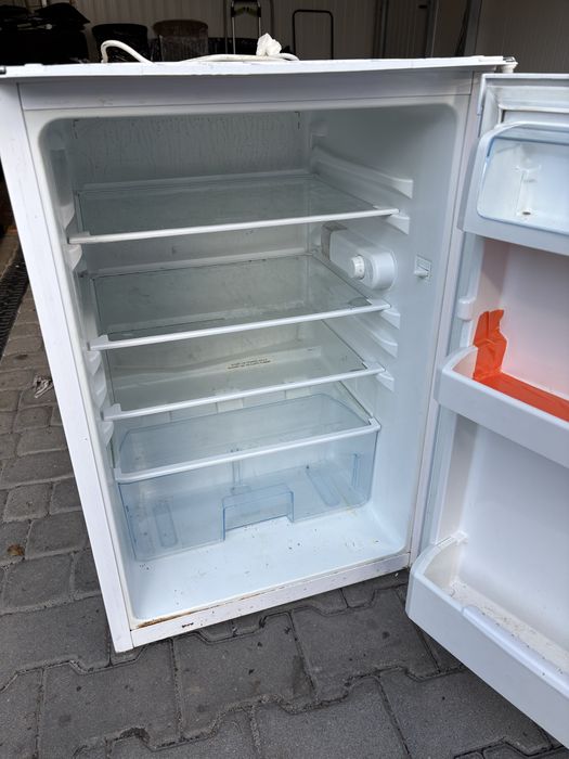 Mini lodówka BEKO, sprawna – idealna np. do biura / pokoju