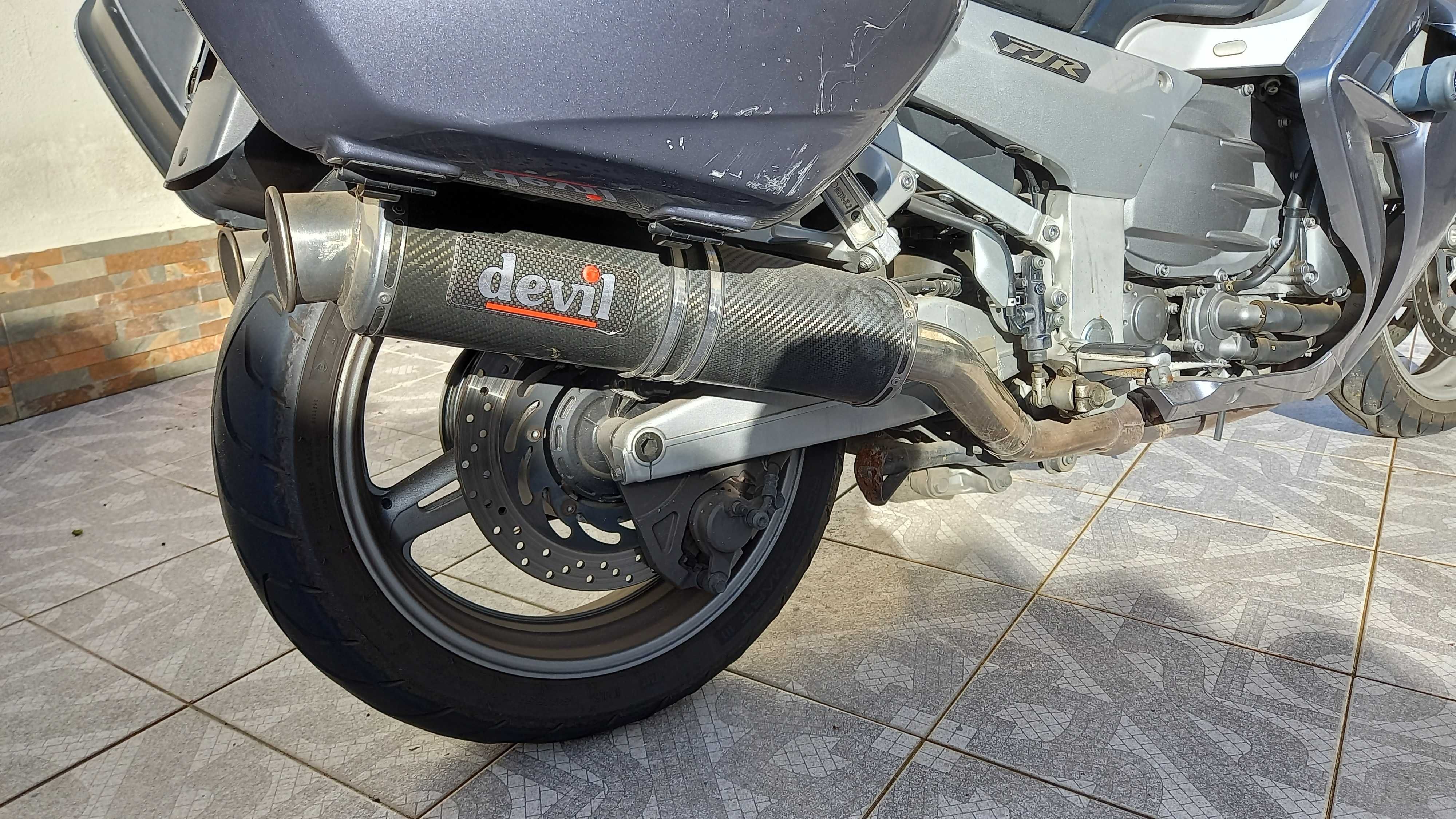 FJR 1300 em bom Estado