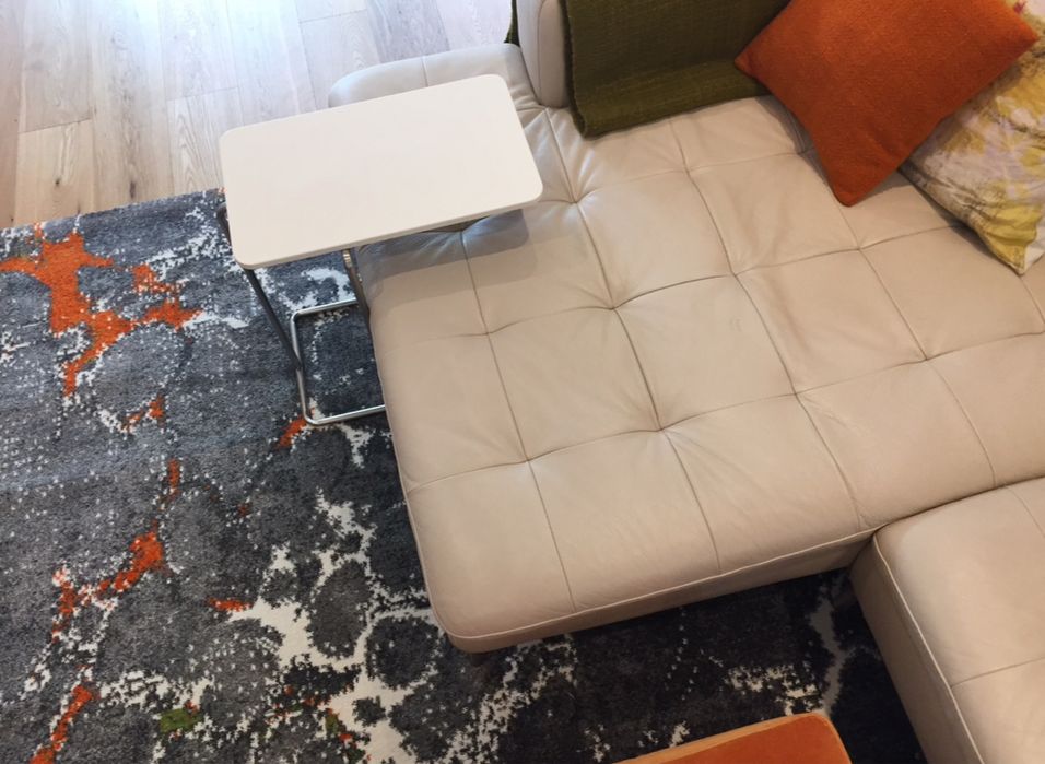Sofá Natuzzi/Divani em pele bege com chaise longue – Caxias