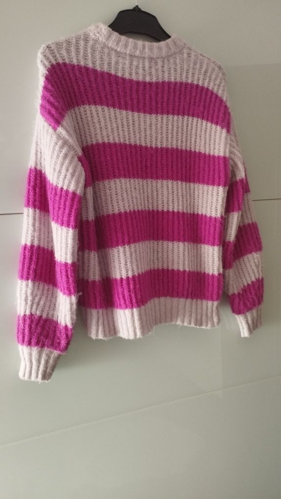 Sweter damski w pasy