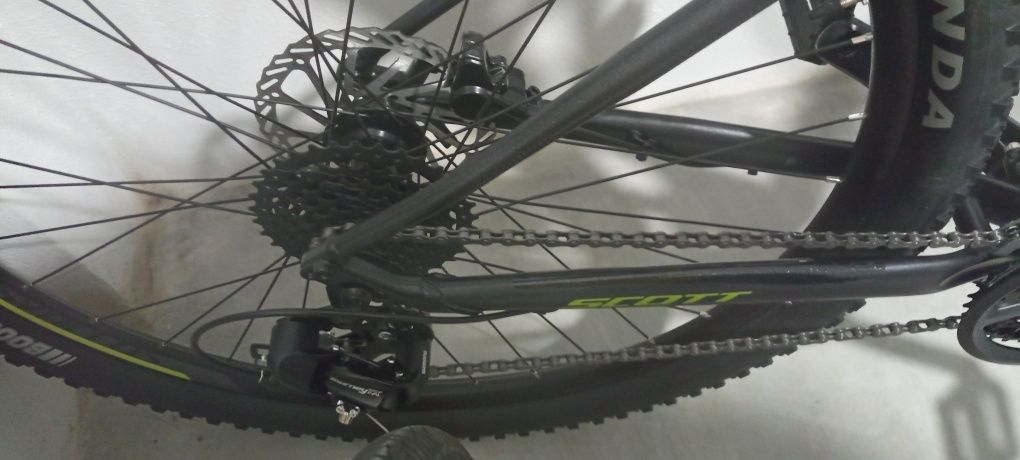 Bicicleta em excelente estado. Pouquíssimo usada