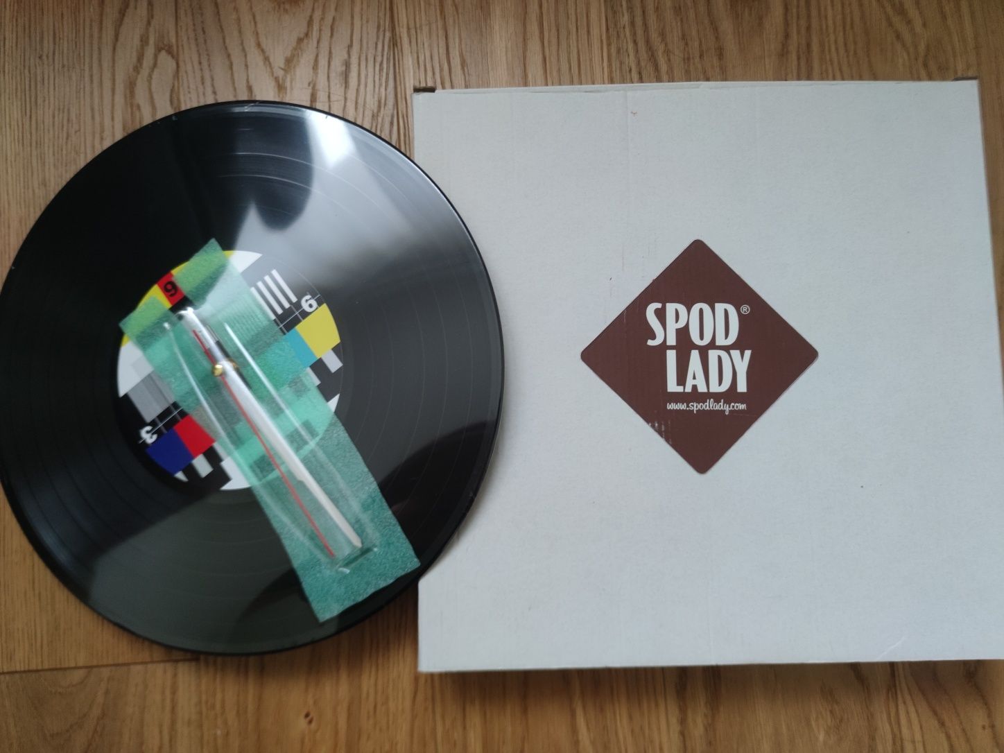 Zegar 'Sygnał kontrolny' retro Spod Lady