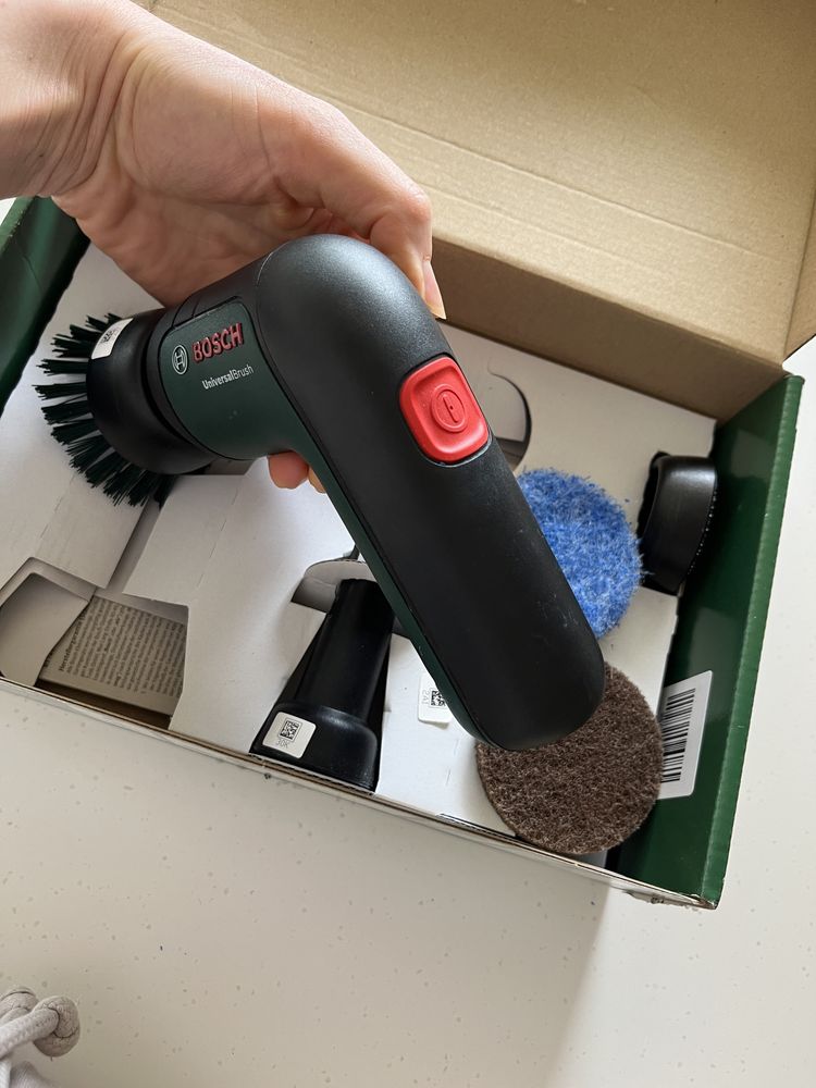 Elektryczna szczotka Bosch UniversalBrush 3,6 V