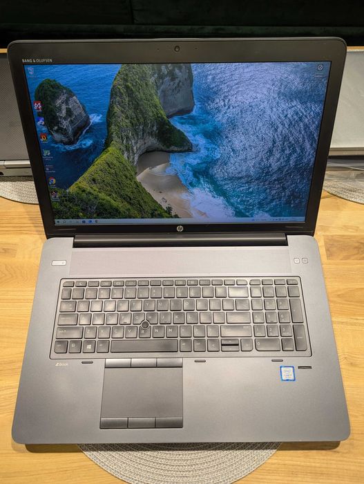 HP ZBOOK 17 G4/FHD IPS/i7-7820hq/p3000 6gb/16Gb ddr4/256m2/win