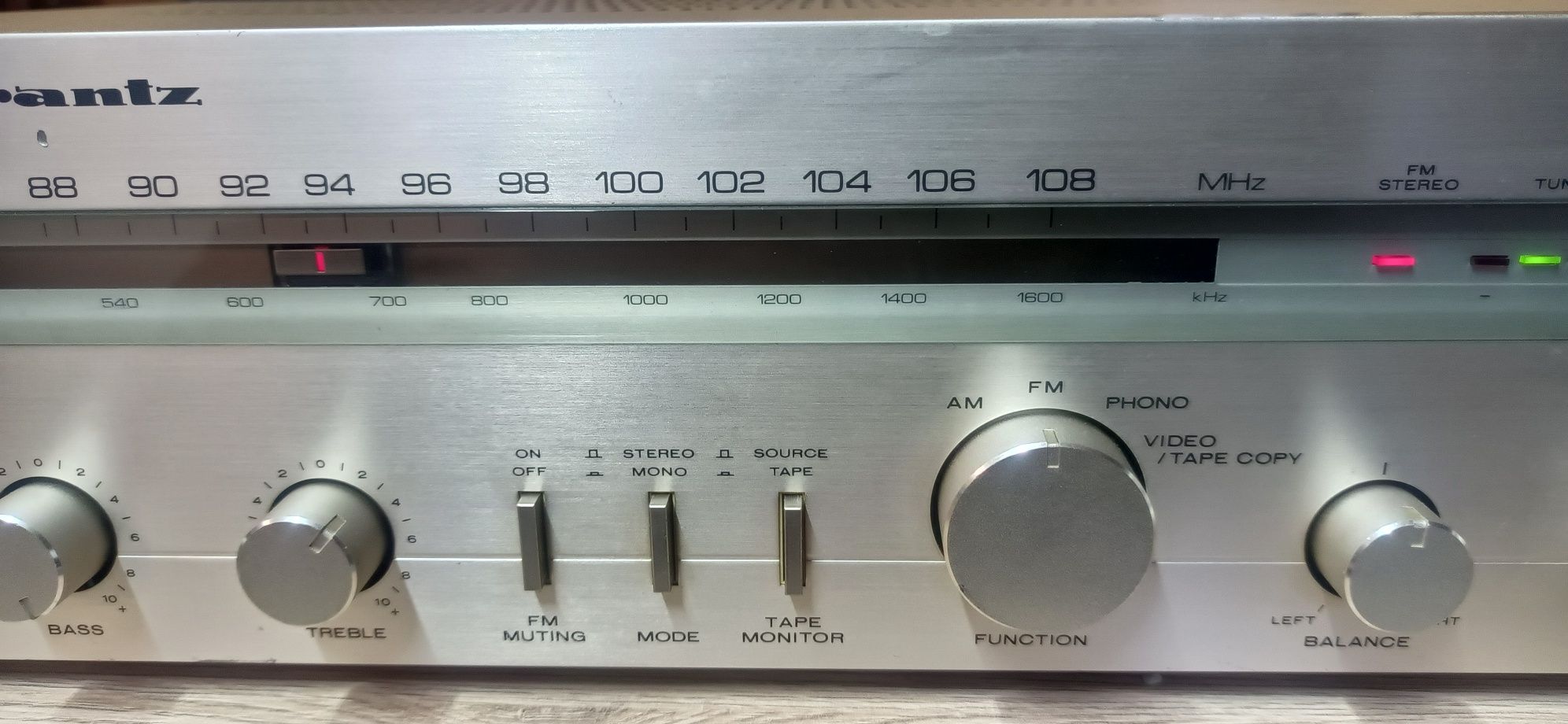 Amplituner Marantz SR220
