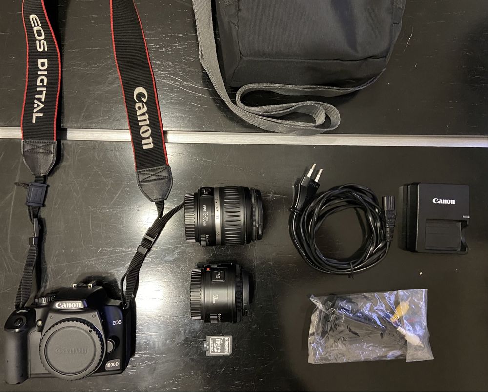 Canon EOS 1000D + extras (sem caixa)