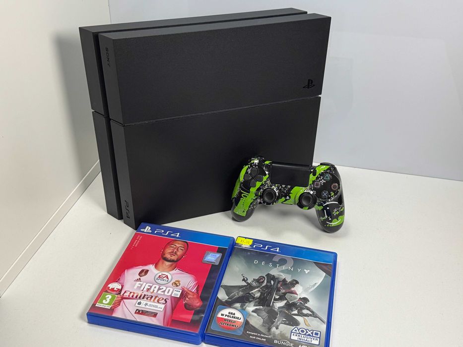 Konsola PlayStation 4 PS4 1TB z Padem i dwoma Grami Super Stan