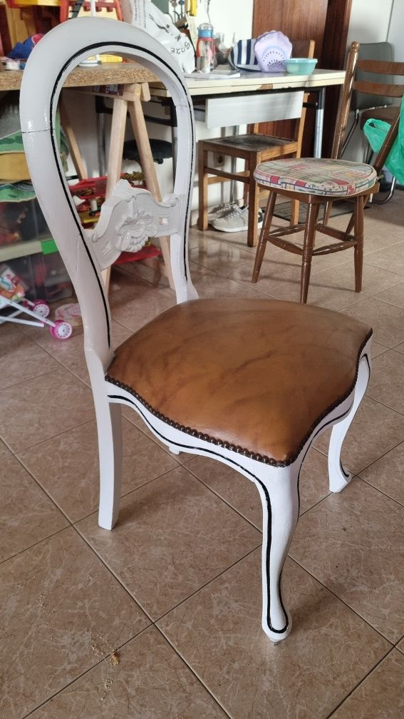 Cadeira antiga | restaurada