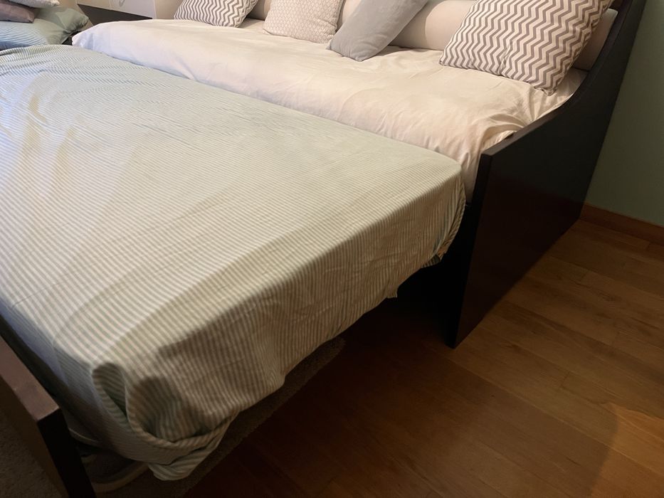 Cama dupla em madeira maciça de 90x190 cm