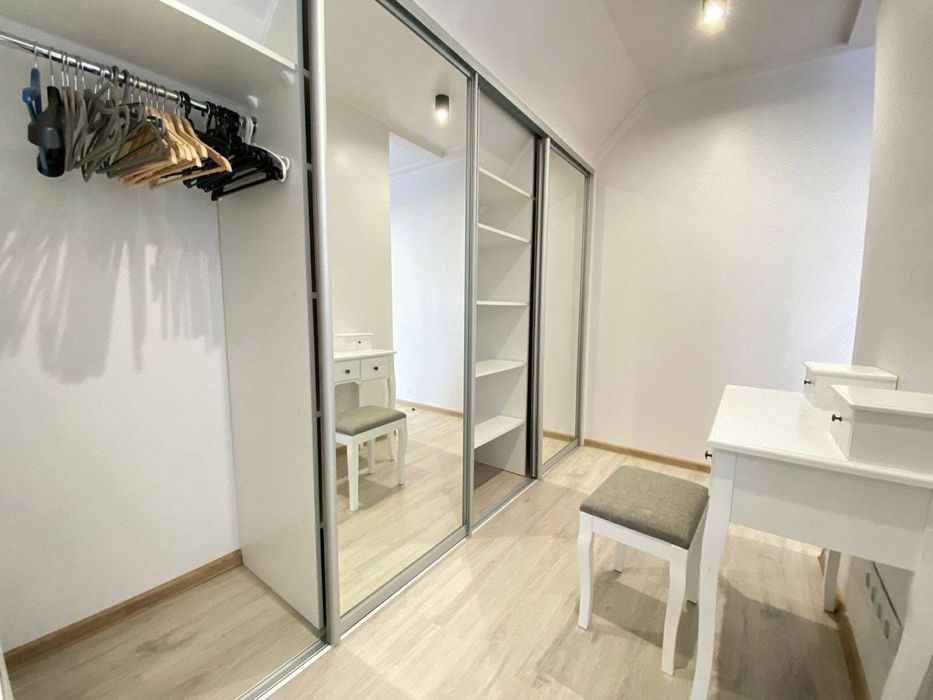 Русанівські Сади. Продаж окремого будинку в Києві