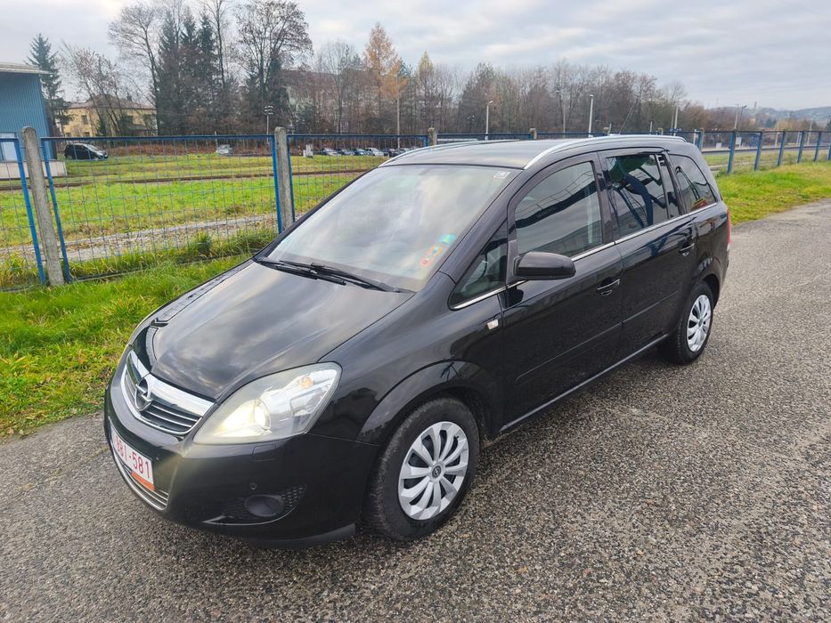 Opel Zafira B LIFT 1.8 Benzynka Xenon Zadbana z Niemiec