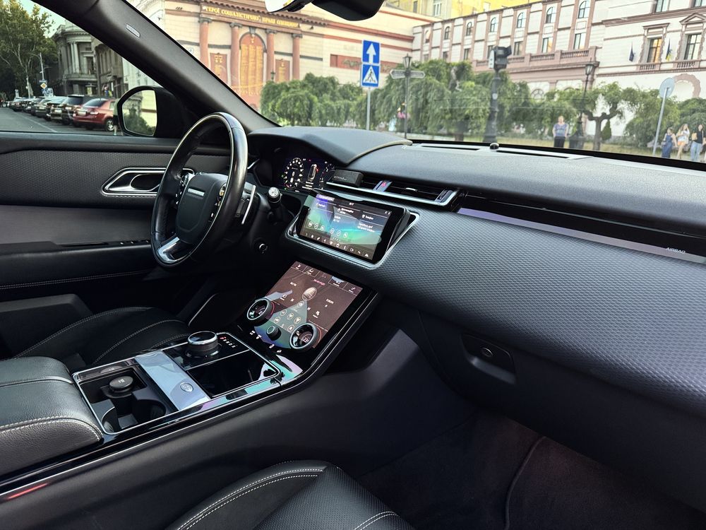Range Rover Velar 2018 2.0 дизель 180к.с