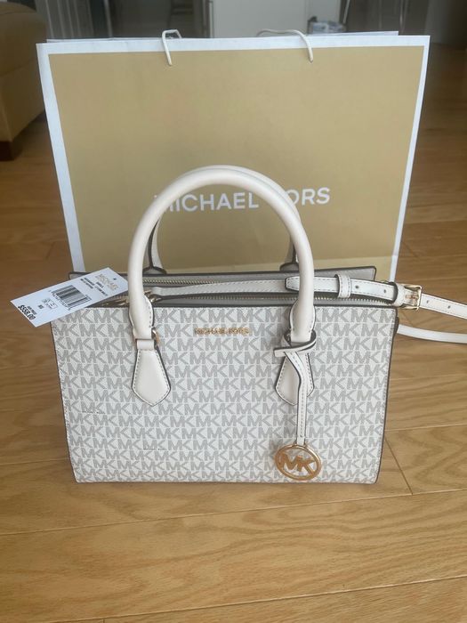 Mala Michael Kors