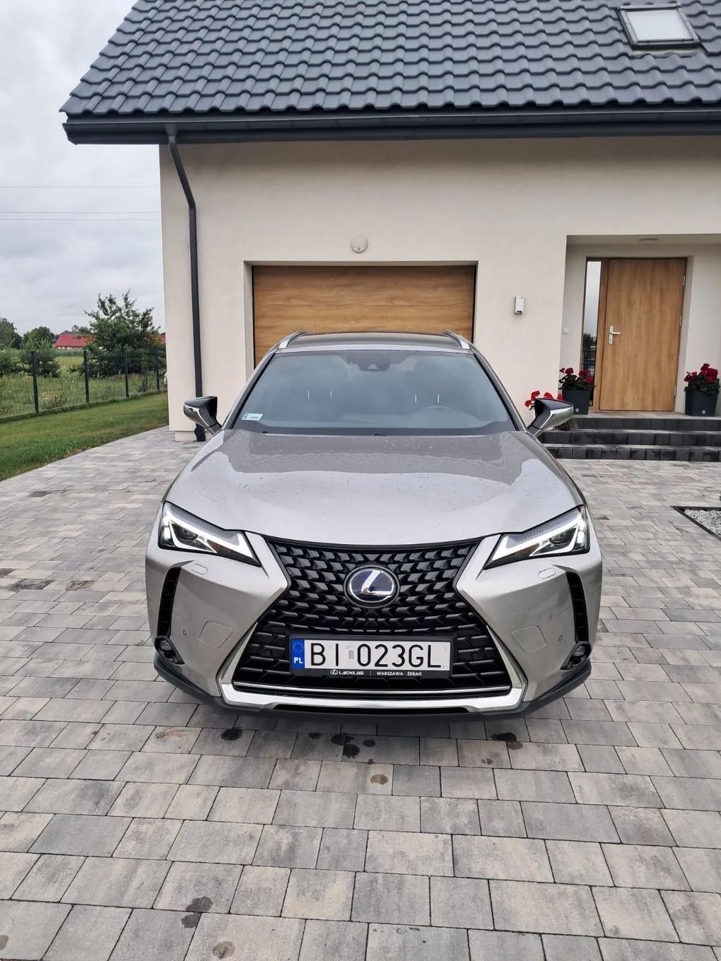 Lexus UX pierwszy właścicel, gwarancja Lexus Relax, faktura VAT23