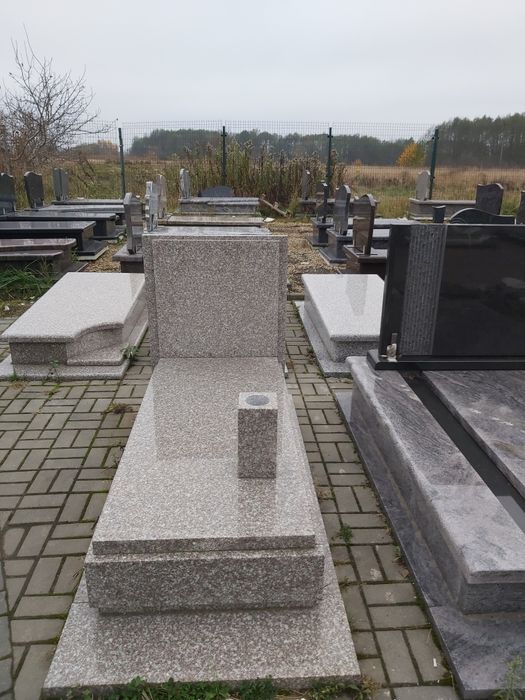 Nagrobek granitowy 4500 zł z 10 letnią gwarancją!!! KRAKÓW