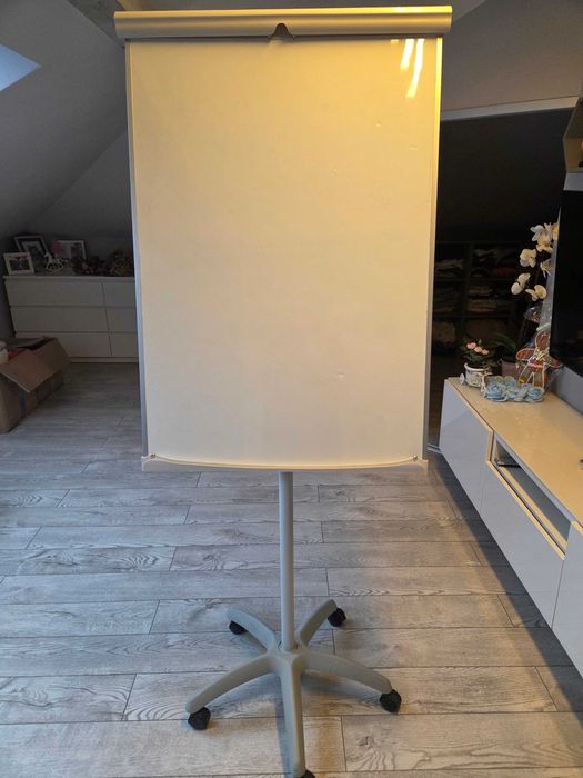 Mobilny Flipchart 70x100 tablica magnetyczna kółka