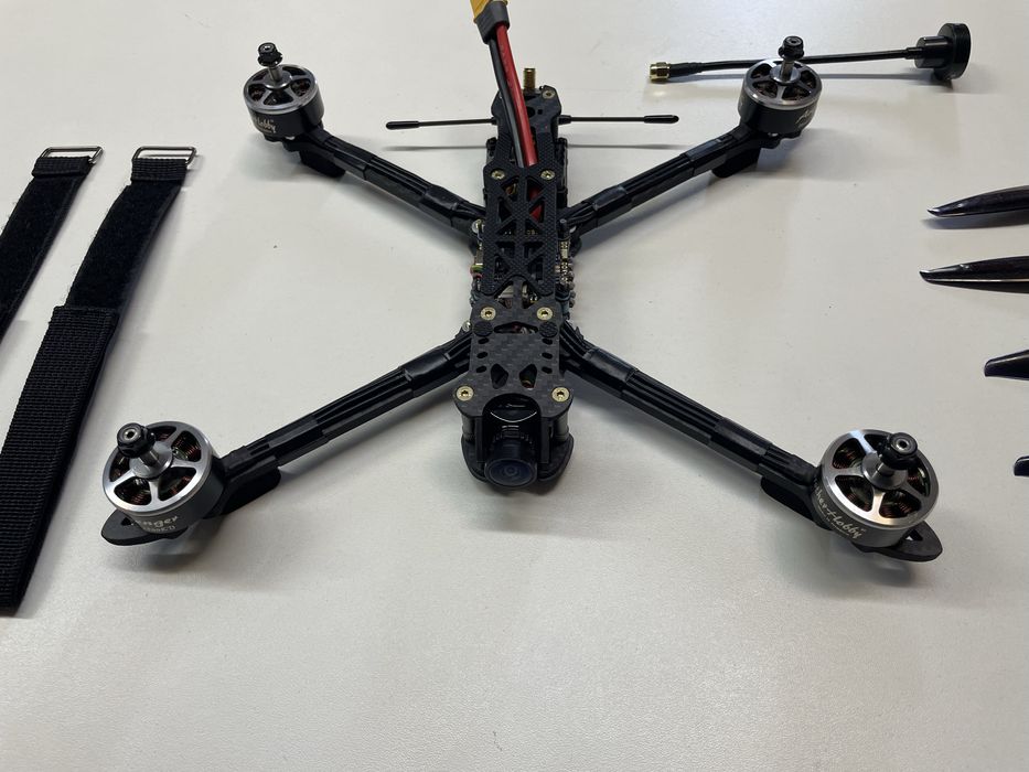 FPV дрон Grinder 7’