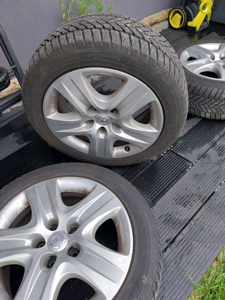 Felgi, opony zima Goodyear 226/50 R17