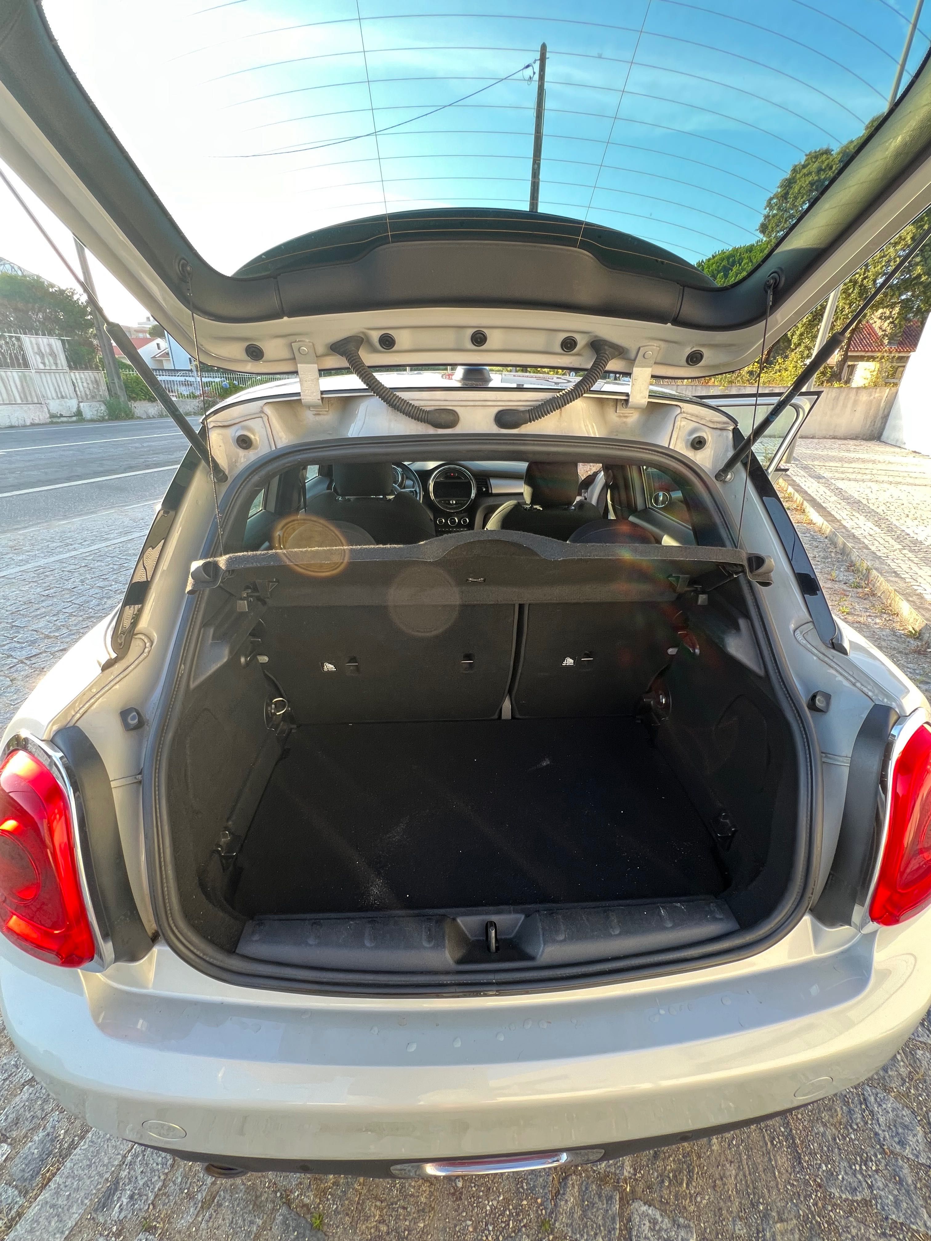 Mini Cooper D 5 Portas