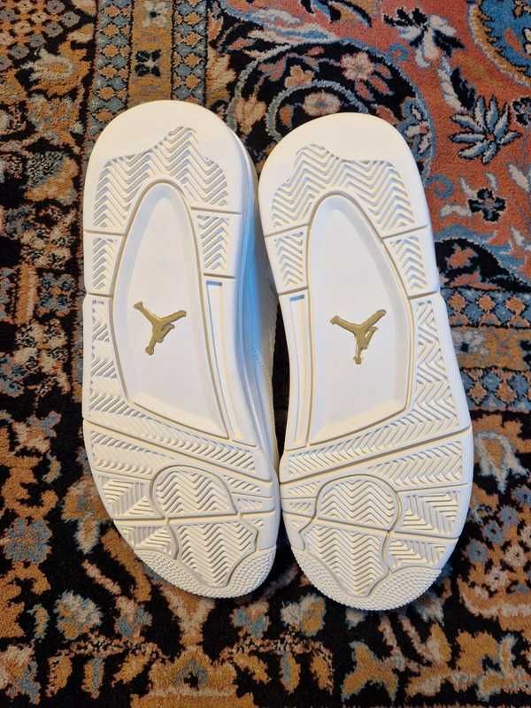Buty JordanAirJordan4Retro Metallic Gold sportowe rozmiar.46