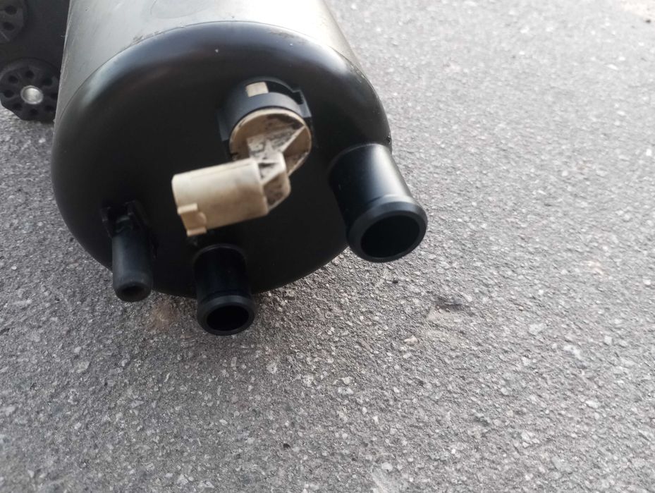 Бачок гідропідсилювача BMW e60,e61,e70,e63 (32416782286,10617210)