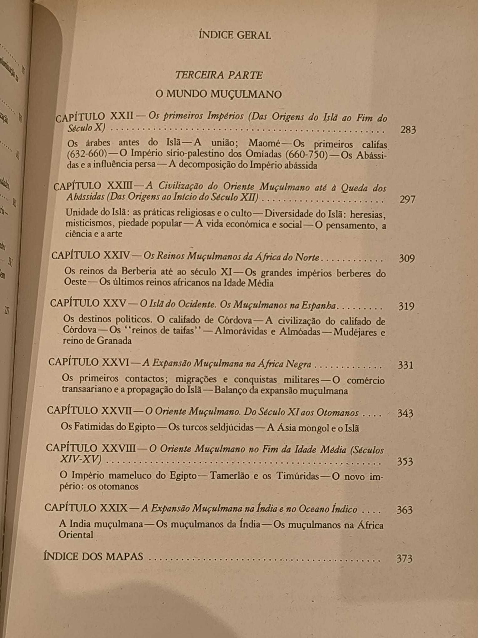 Livro "História universal (O mundo medieval)" de Jacques Heers