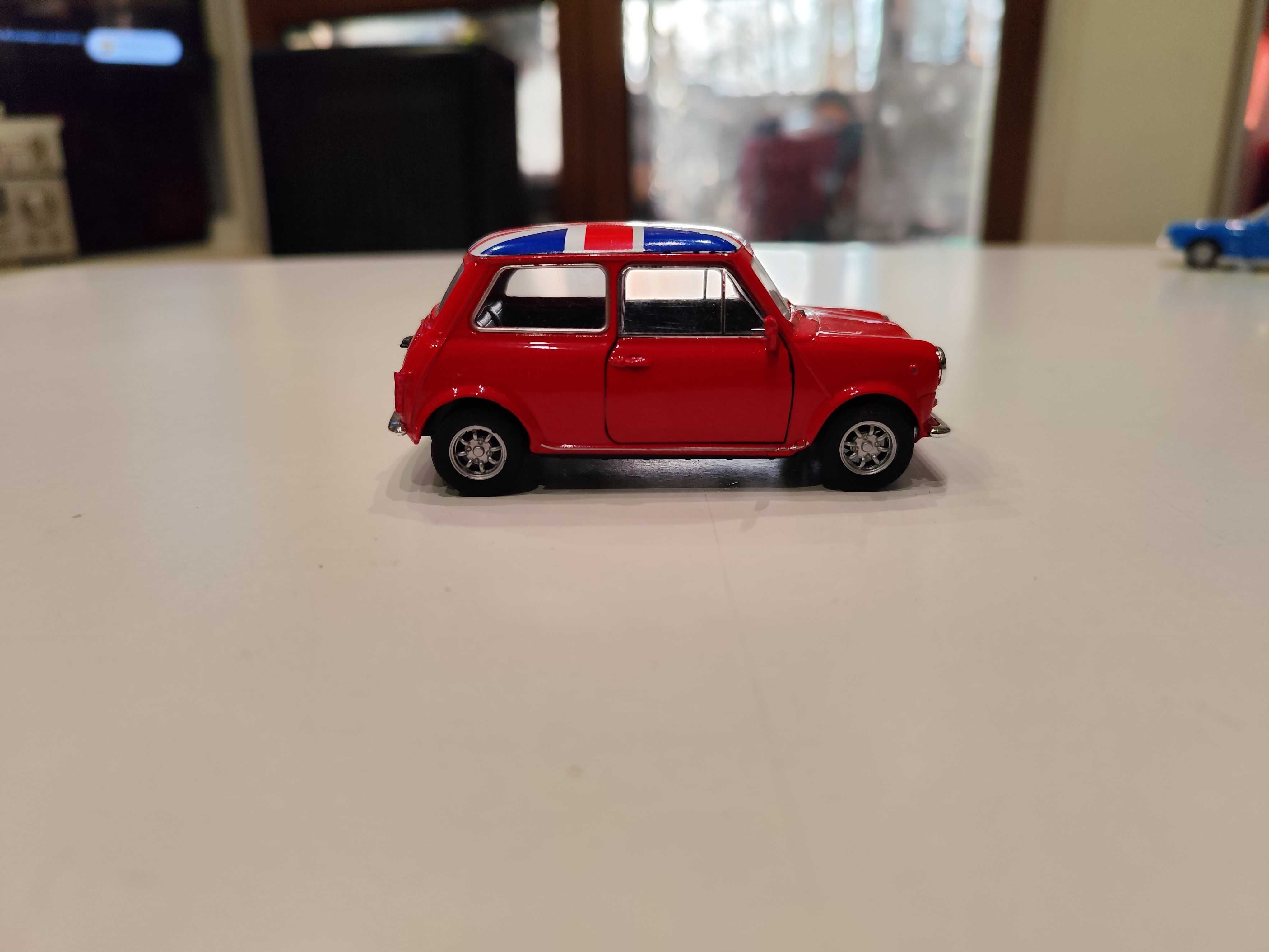 Piękny szczegółowy model Moris - Mini Coper 1300 limited edition bmw