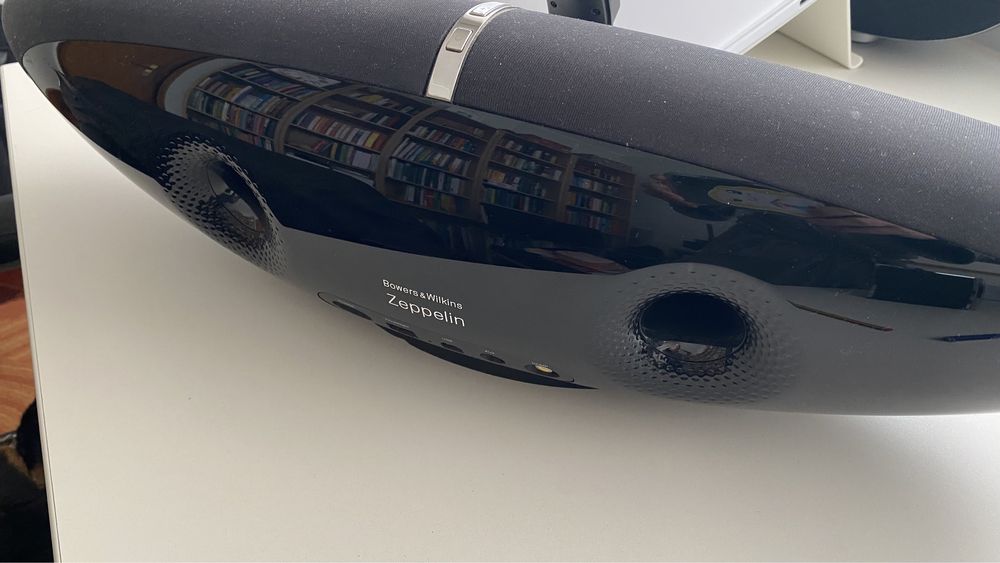 Bowers & Wilkins Zeppelin Air BRUTAL como Nova