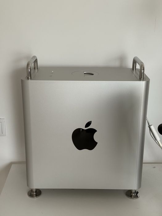 Apple Mac Pro 2019 intel xeon 2.5ghz 28 core, 160gb ram, 4tb ssd