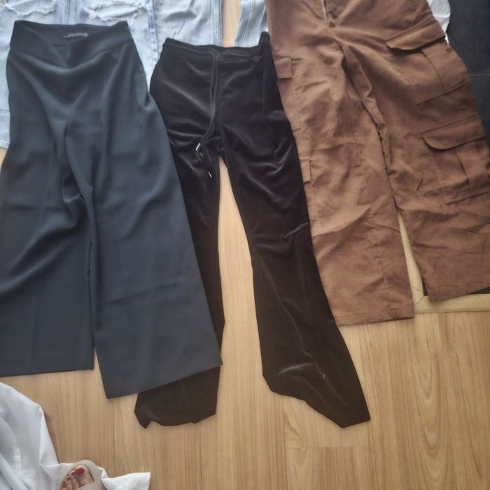 Calças  diversas tam 34