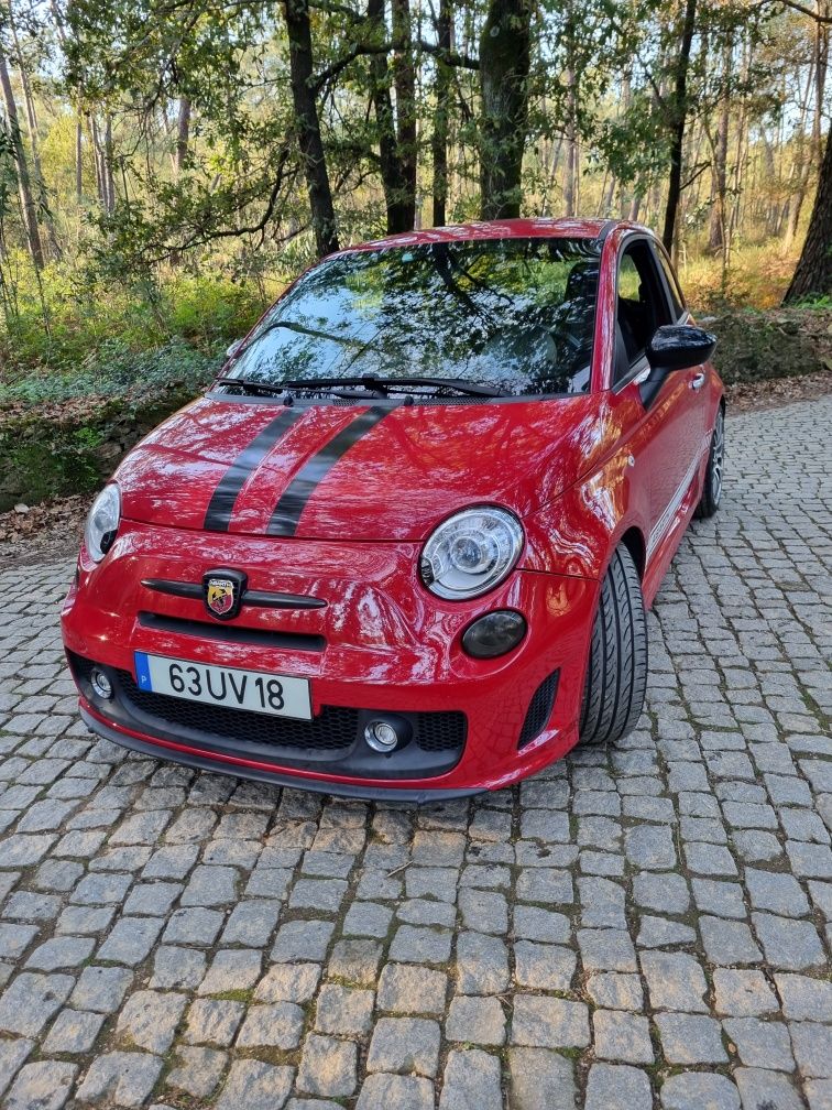 Fiat 500 abarth.