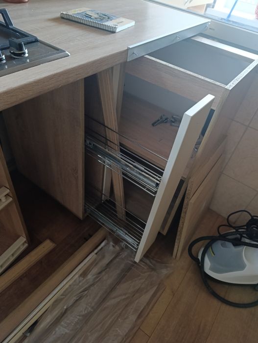 Продается часть кухни с техникой